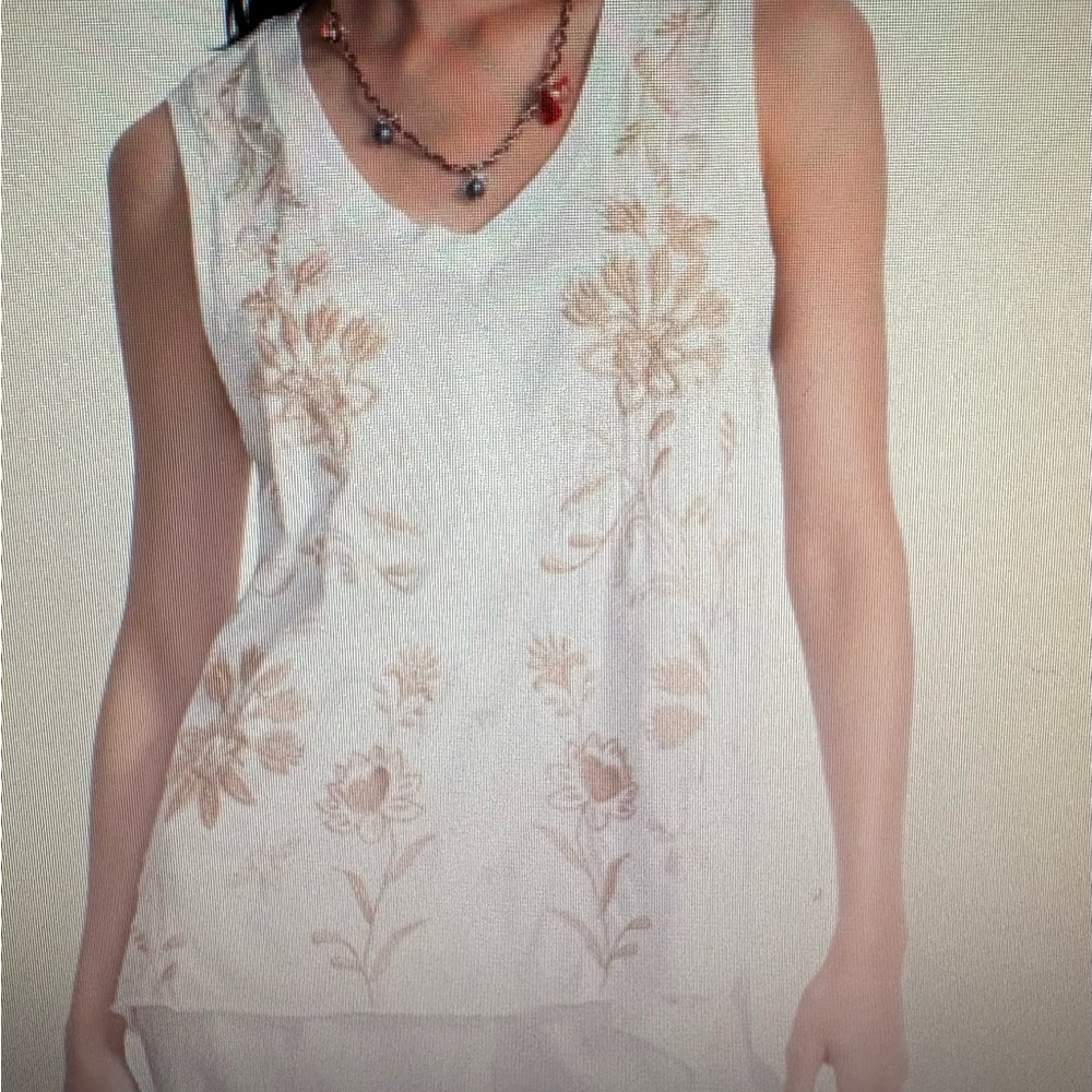 NWT Johnny Was Floral Embroidered Sleeveless Top - White and Tan